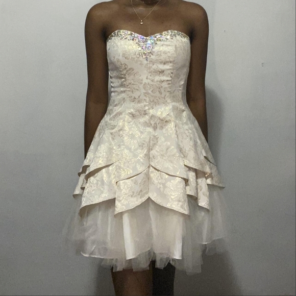 Elegant Gold/cream Prom Dress.  Y2k/2008 - Picture 1 of 5